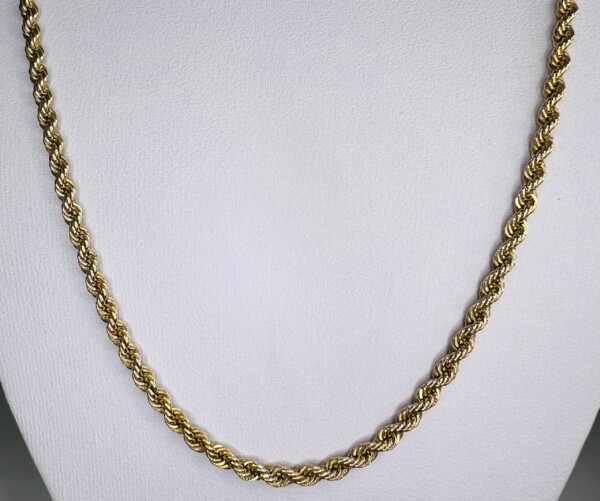 Secondhand 9ct Yellow Gold 20" Rope Chain - Image 2