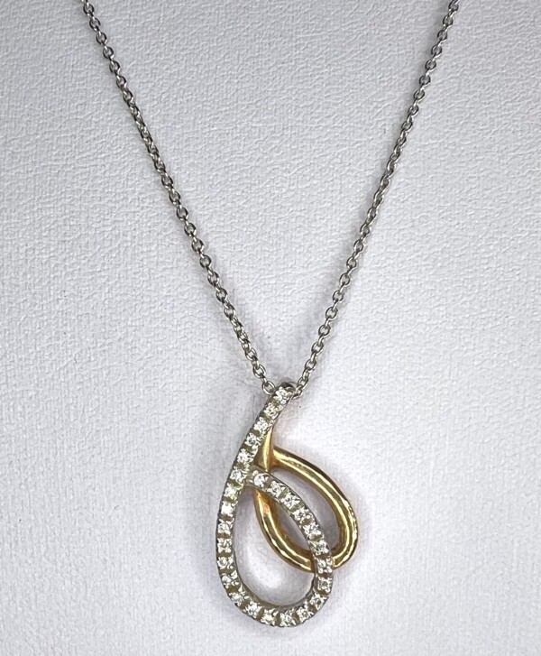 Second Hand 18ct White & Rose Gold Diamond Set Pendant On 17" Chain - Image 2