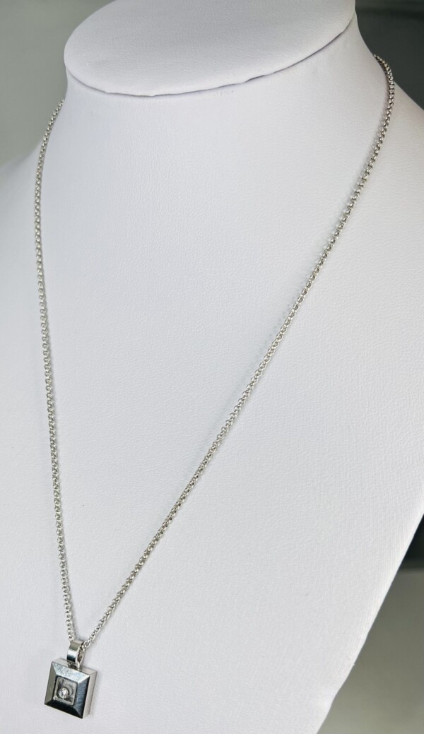 Second Hand Chopard 18ct White Gold Happy Diamonds Square Window 17" Necklace - Image 4