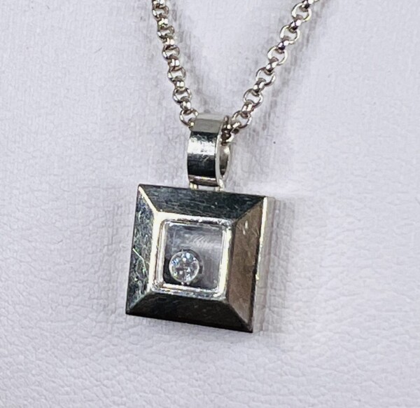 Second Hand Chopard 18ct White Gold Happy Diamonds Square Window 17" Necklace - Image 7