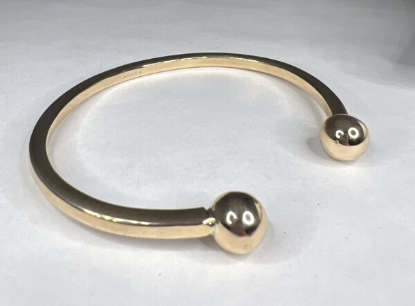 NEW 9ct Yellow Gold Solid Torque Bangle - Image 8