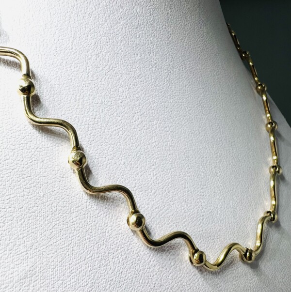 Second Hand 9ct Yellow Gold Wave 17" Chain - Image 3