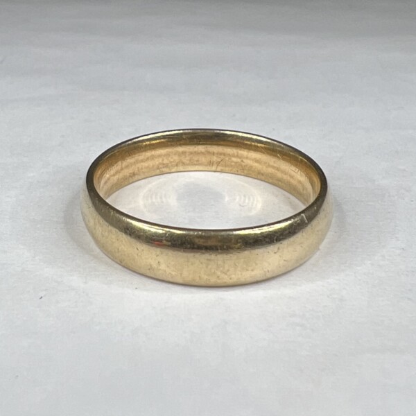 Second Hand 9ct Yellow Gold 5mm Court Wedding Ring