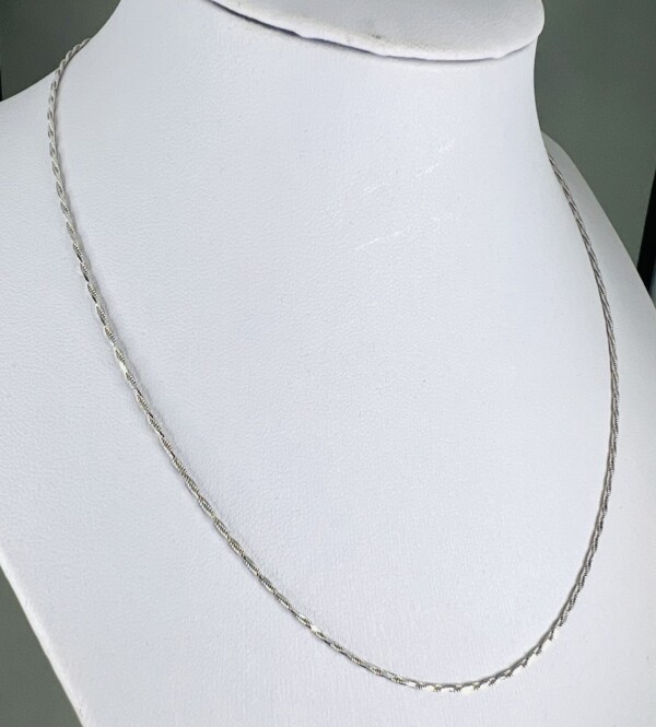 Second Hand 14ct White Gold Diamond Cut Rope 16" Chain - Image 2