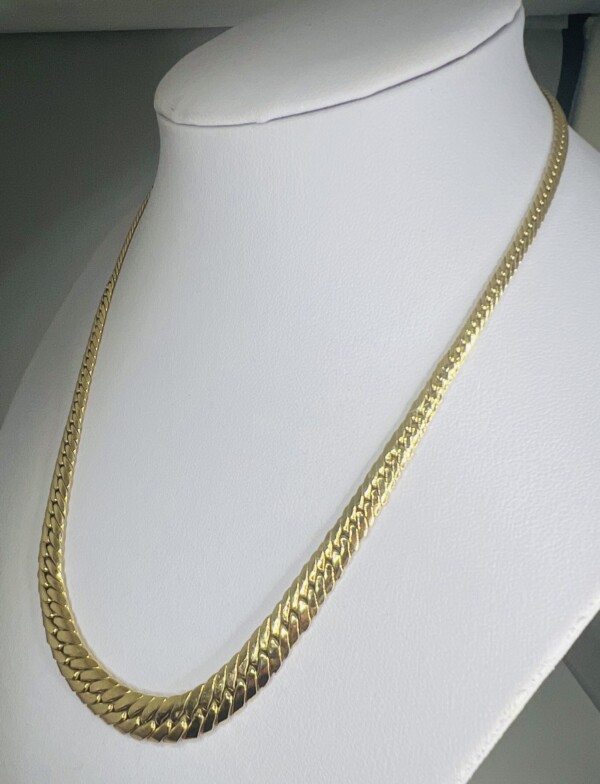 Second Hand 9ct Yellow Gold Graduating Curb 16" Chain - Image 4
