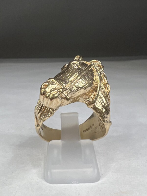 Second Hand 9ct Yellow Gold Horse Head Ring - Image 4