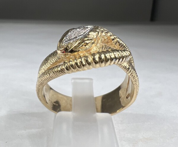 Second Hand 9ct Yellow Gold Diamond Set Textured Snake Ring - Image 10