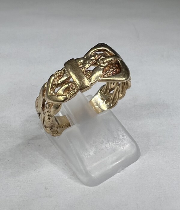 Second Hand 9ct Yellow Ring Textured Buckle Ring - Image 3