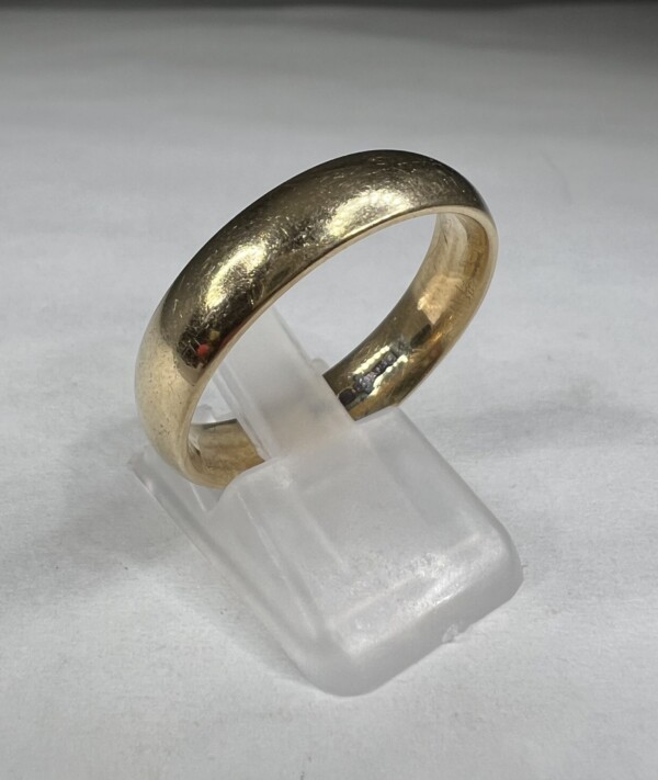 Second Hand 9ct Yellow Gold 5mm Court Wedding Ring - Image 4