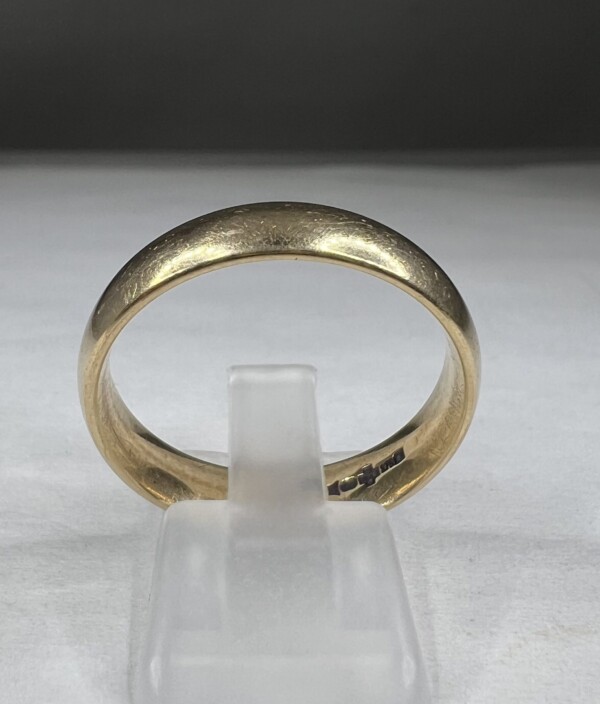 Second Hand 9ct Yellow Gold 5mm Court Wedding Ring - Image 6