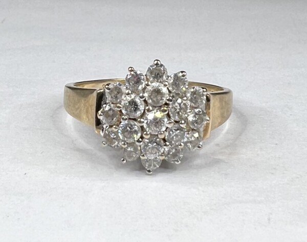 Second Hand 9ct Yellow Gold Cubic Zirconia Cluster Ring